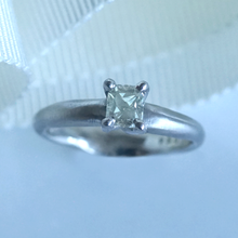 Fancy white diamond Ring