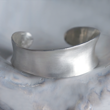 Wind Bangle