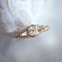 Islet Ring